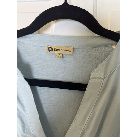 Democracy Embroidered 3/4 Sleeve Heather Muted Blue Small Blouse - Flawed - Picture 6 of 13
